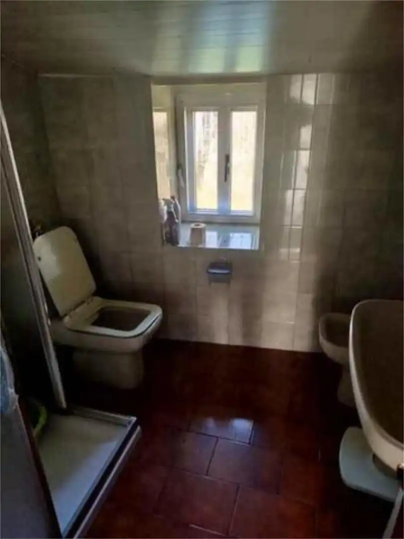 Baño de Casa o chalet en venta en Portomarín con Calefacción, Jardín privado y Terraza