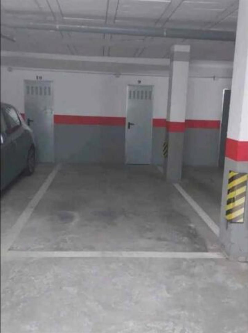 Garage to rent in Brenes Parking of Garage to rent in Brenes