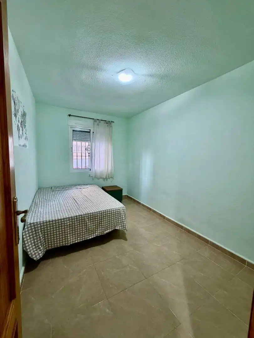 Flat for sale in Avenida Españoles, 19, Los Europeos Bedroom of Flat for sale in Torrevieja with Air Conditioner, Private garden and Furnished