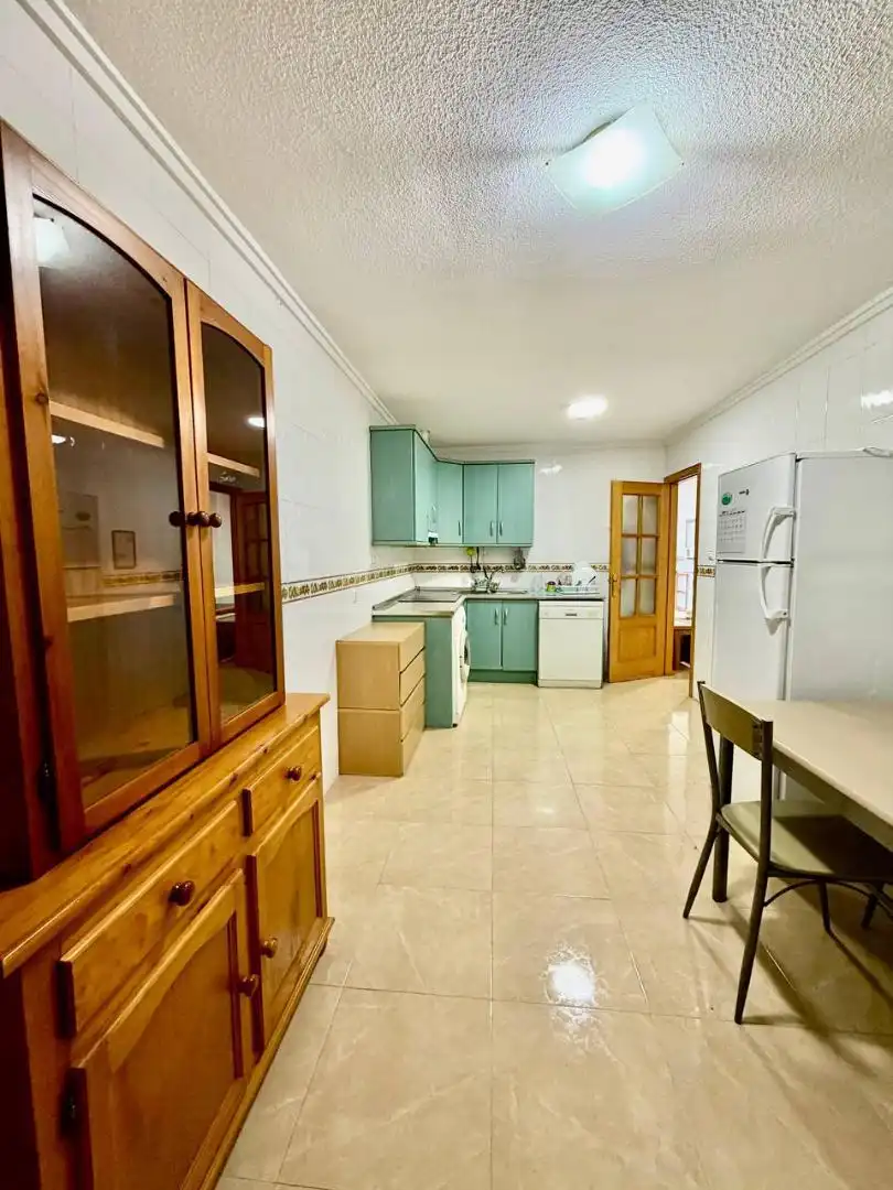 Flat for sale in Avenida Españoles, 19, Los Europeos Kitchen of Flat for sale in Torrevieja with Air Conditioner, Private garden and Furnished