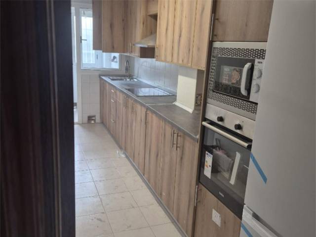 Piso en Alquiler en Avenida Luis Miranda Dávalos, 1 en La Cruz