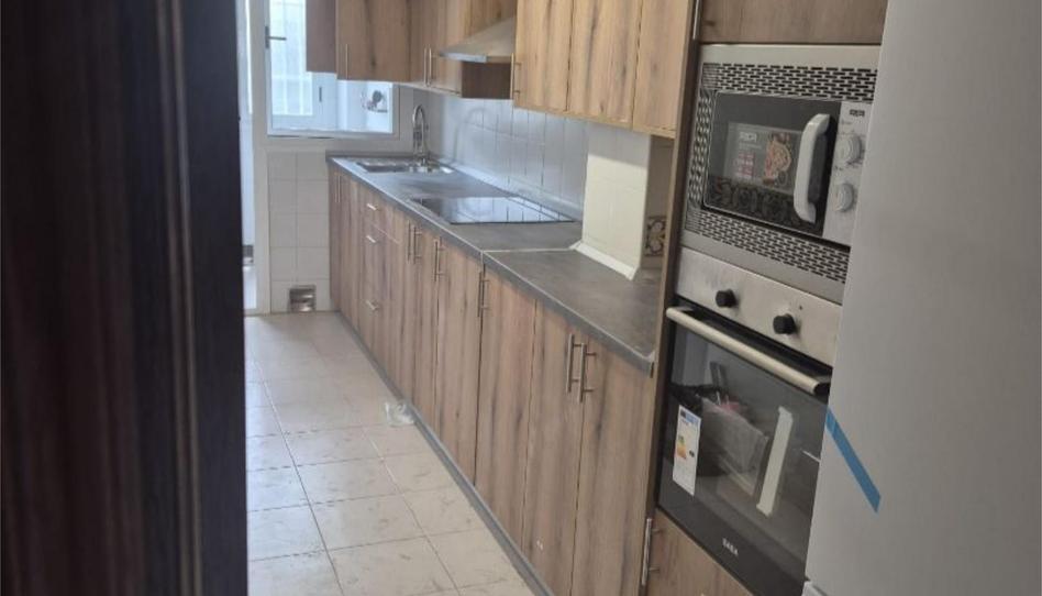 Pis de lloguer a Avenida Luis Miranda Dávalos, 1, La Cruz, Granada - imatge 1 Foto 1 de Pis de lloguer a Avenida Luis Miranda Dávalos, 1, La Cruz, Granada