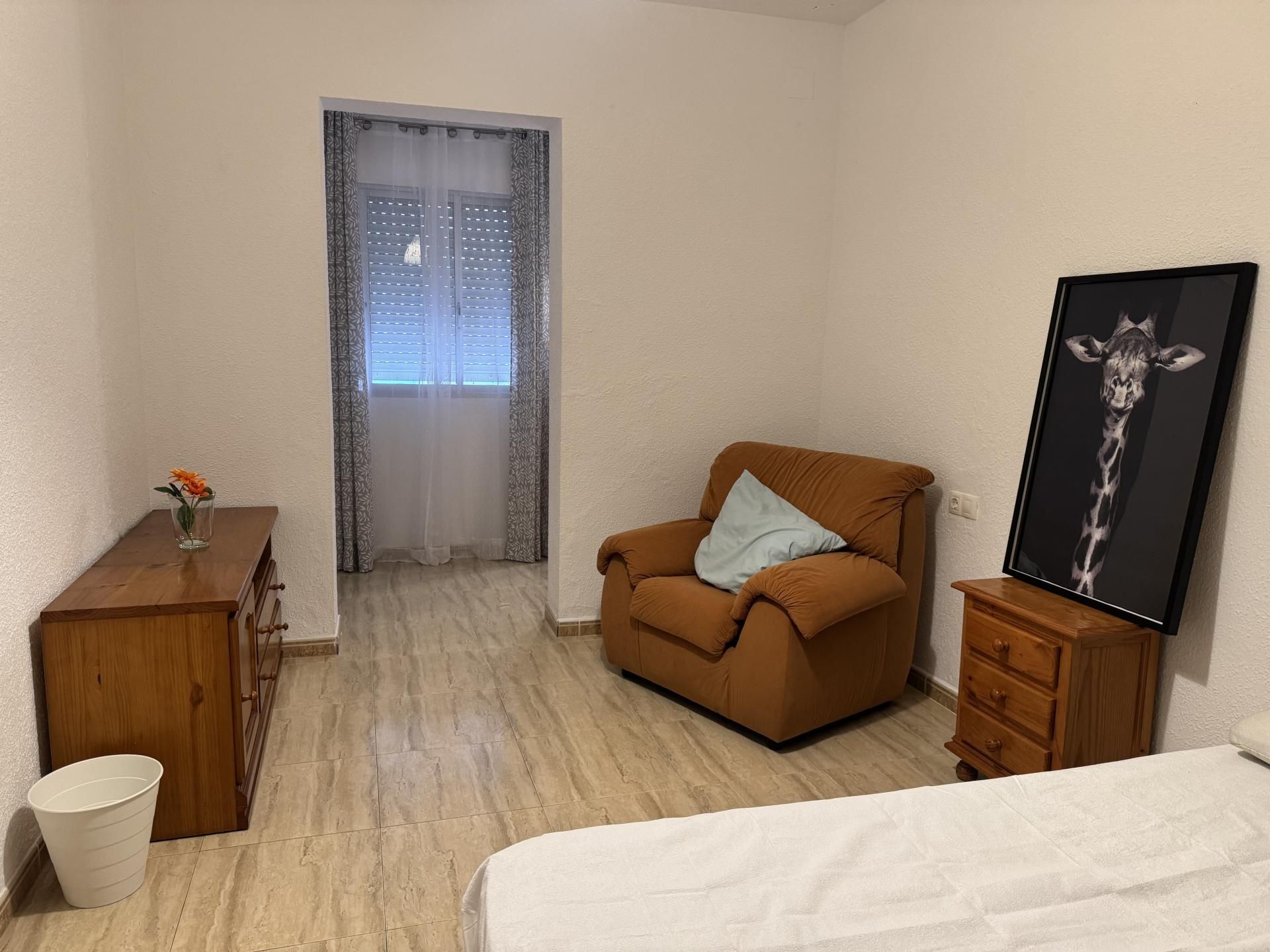 Casa adosada per a compartir a Camino Prados, 17, Distrito Zeta - Recinto Ferial Cortijo de Torres Casa adosada per a compartir a Camino Prados, 17, Distrito Zeta - Recinto Ferial Cortijo de Torres