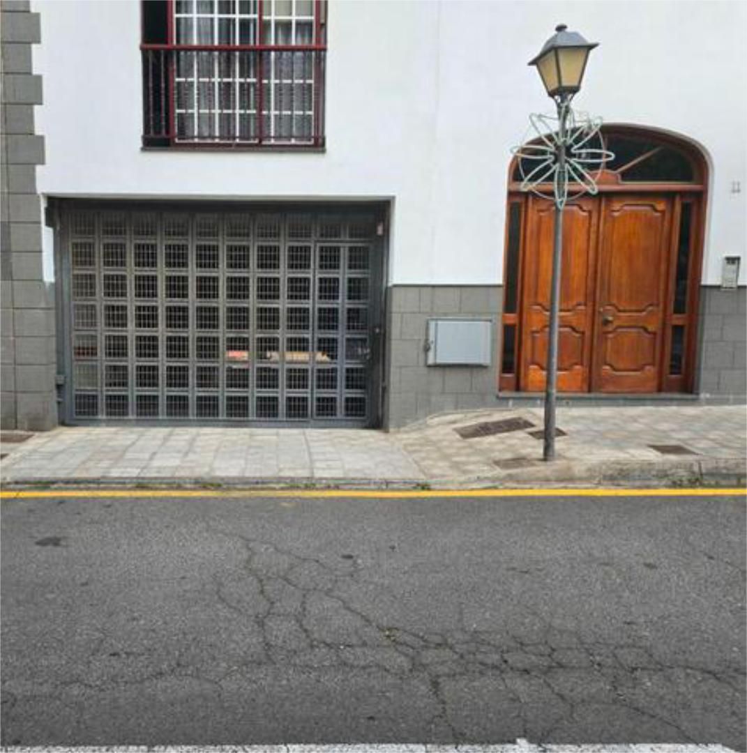 Garatge de lloguer a Icod de los Vinos pueblo Aparcament de Garatge de lloguer en Icod de los Vinos