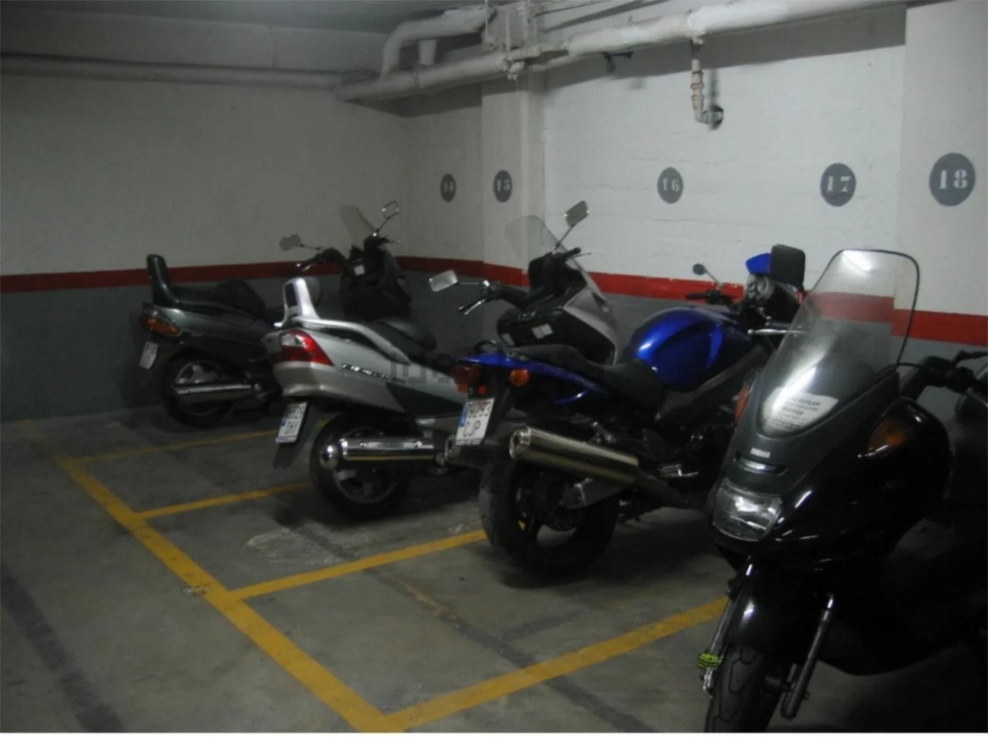 Parking of Garage to rent in  Madrid Capital