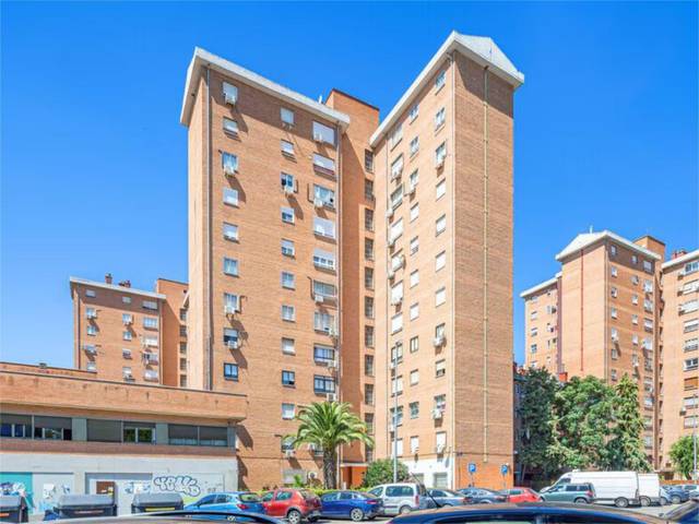 Piso en Alquiler en Calle del Huerto del Cura, 70 en Entrevías