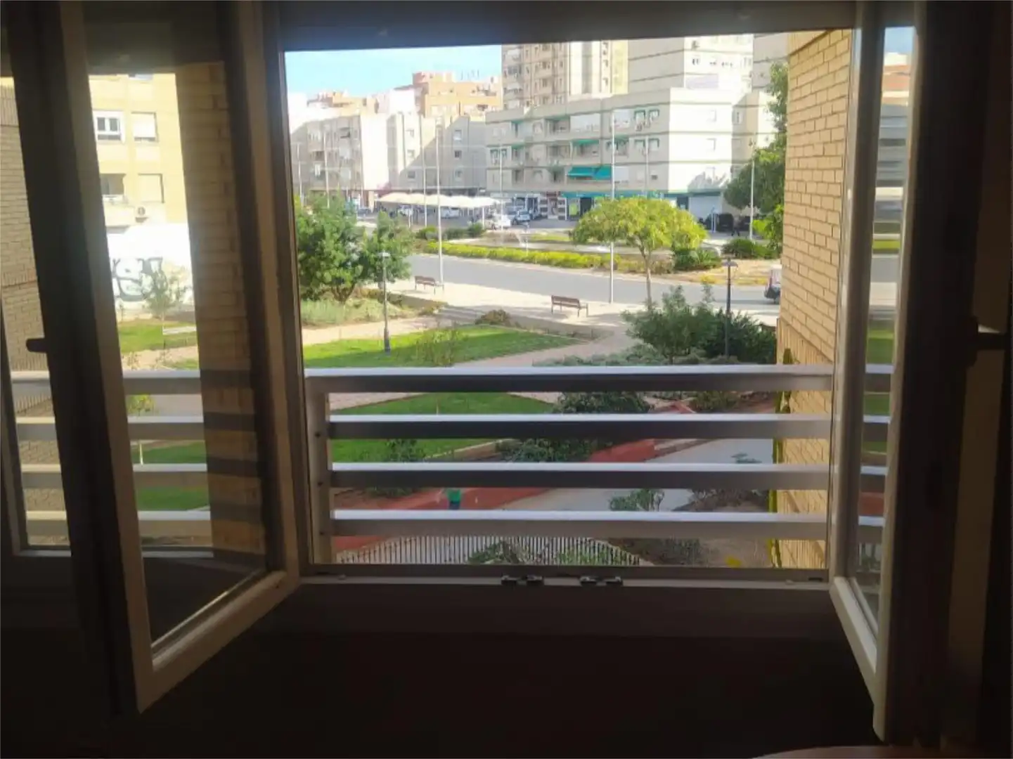 Exterior view of Flat for sale in  Almería Capital  with Air Conditioner and Balcony