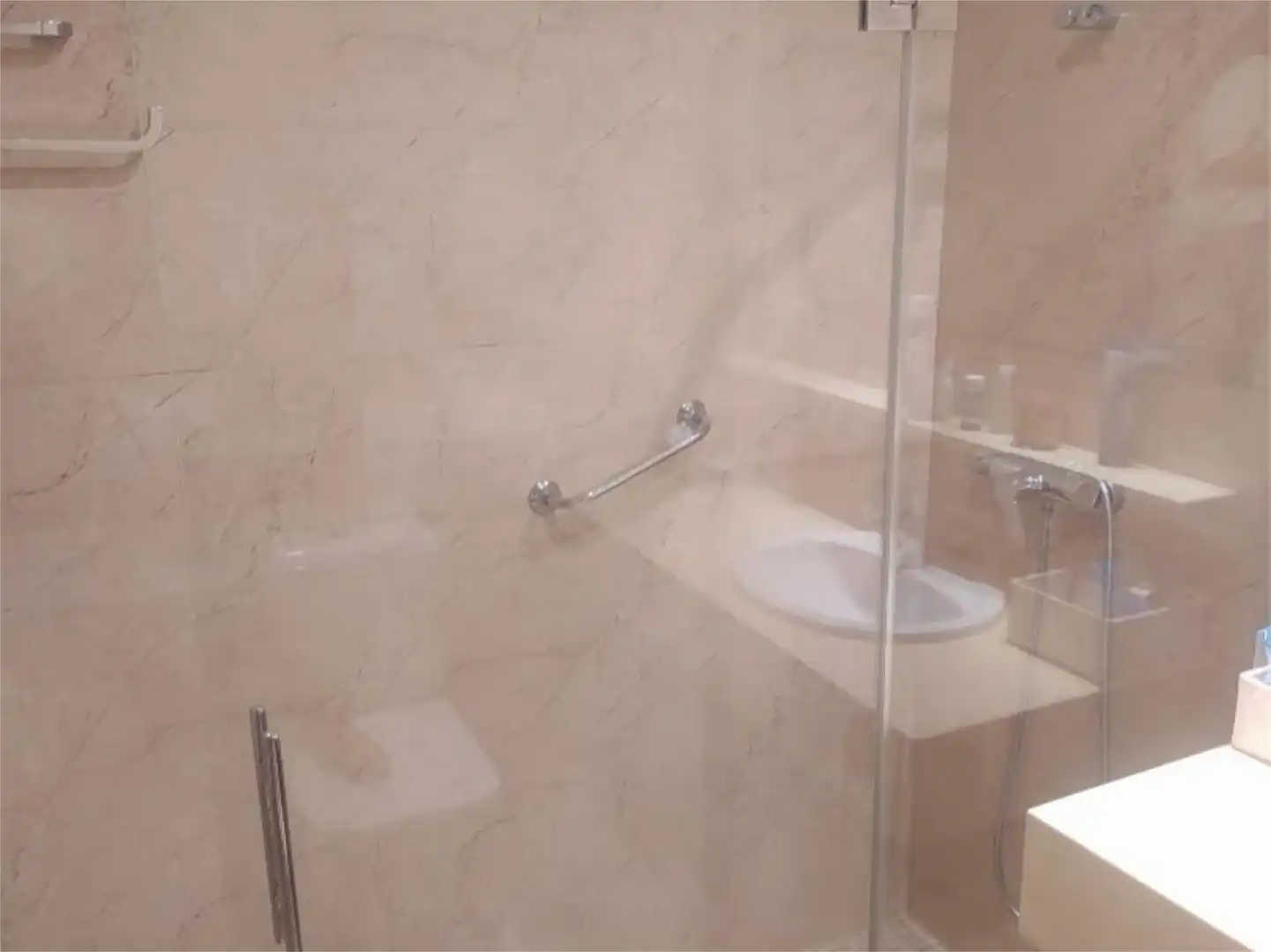 Bathroom of Flat for sale in  Almería Capital  with Air Conditioner and Balcony