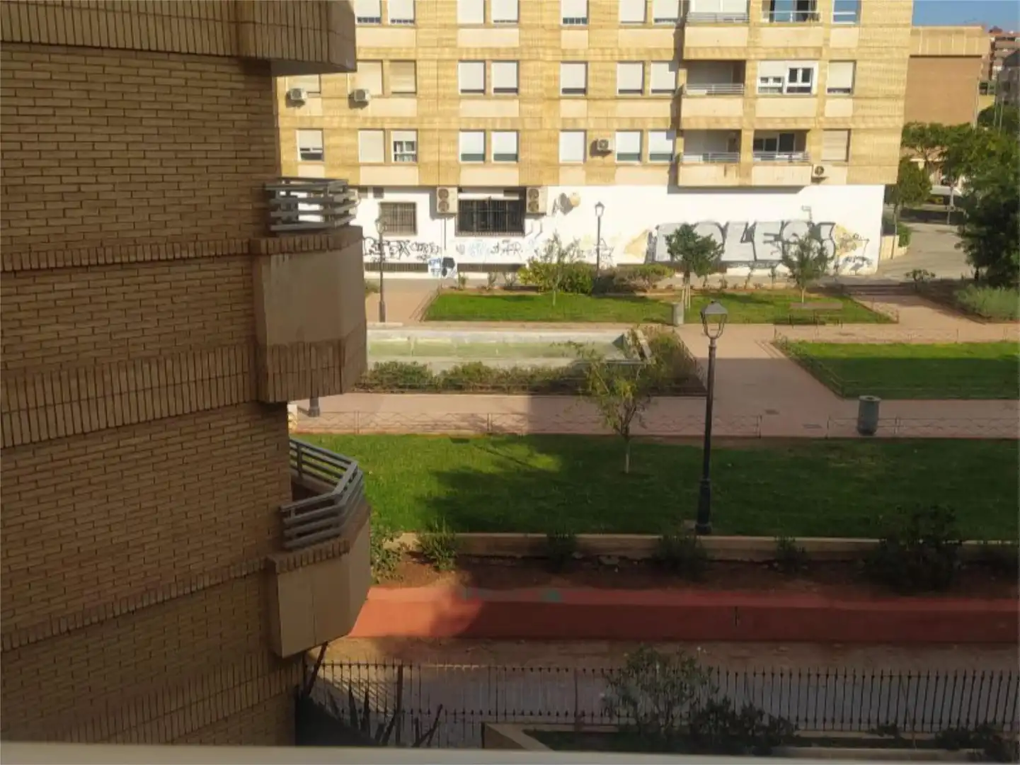 Exterior view of Flat for sale in  Almería Capital  with Air Conditioner and Balcony