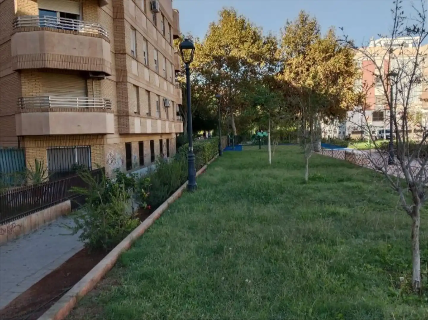 Exterior view of Flat for sale in  Almería Capital  with Air Conditioner and Balcony
