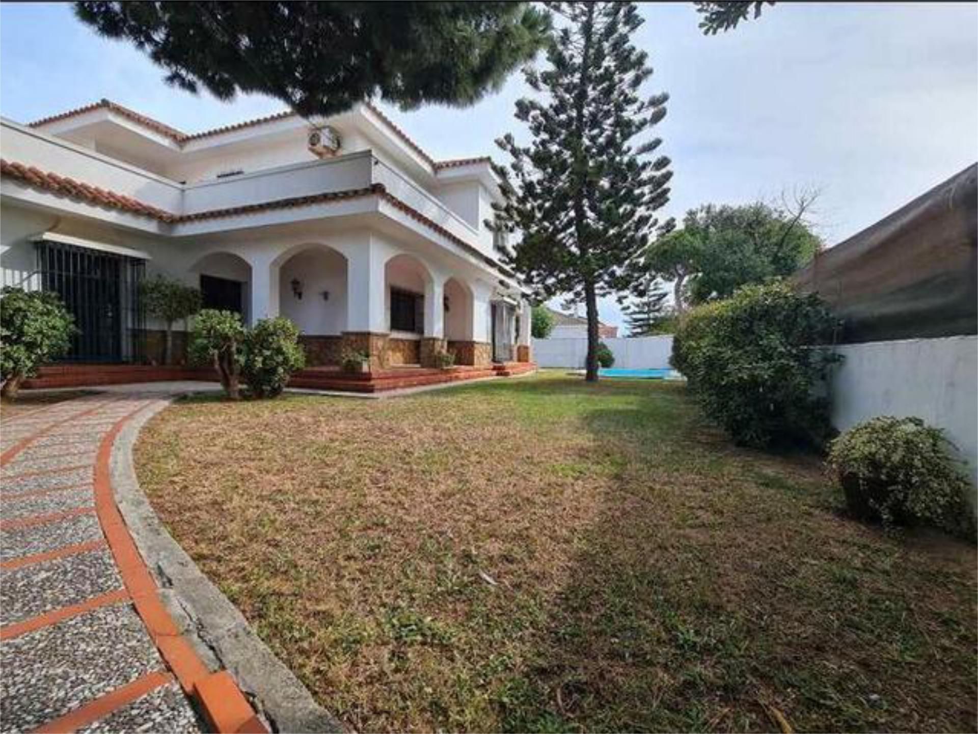 Casa o xalet en venda a Norte - Blanca Paloma Jardí de Casa o xalet en venda en Rota amb Calefacció, Jardí privat i Terrassa