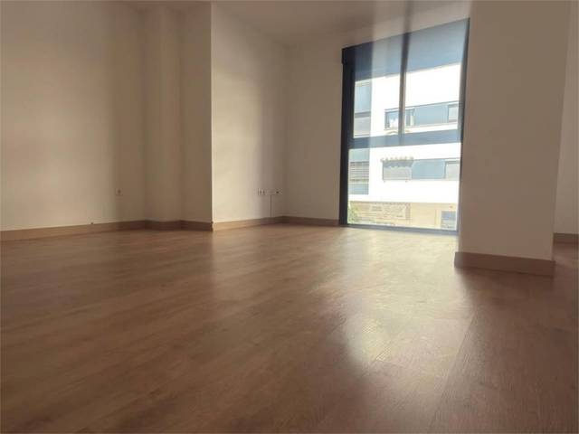 Piso en Alquiler en Calle Martínez de la Rosa, 47 en Los Castillejos - La Trinidad