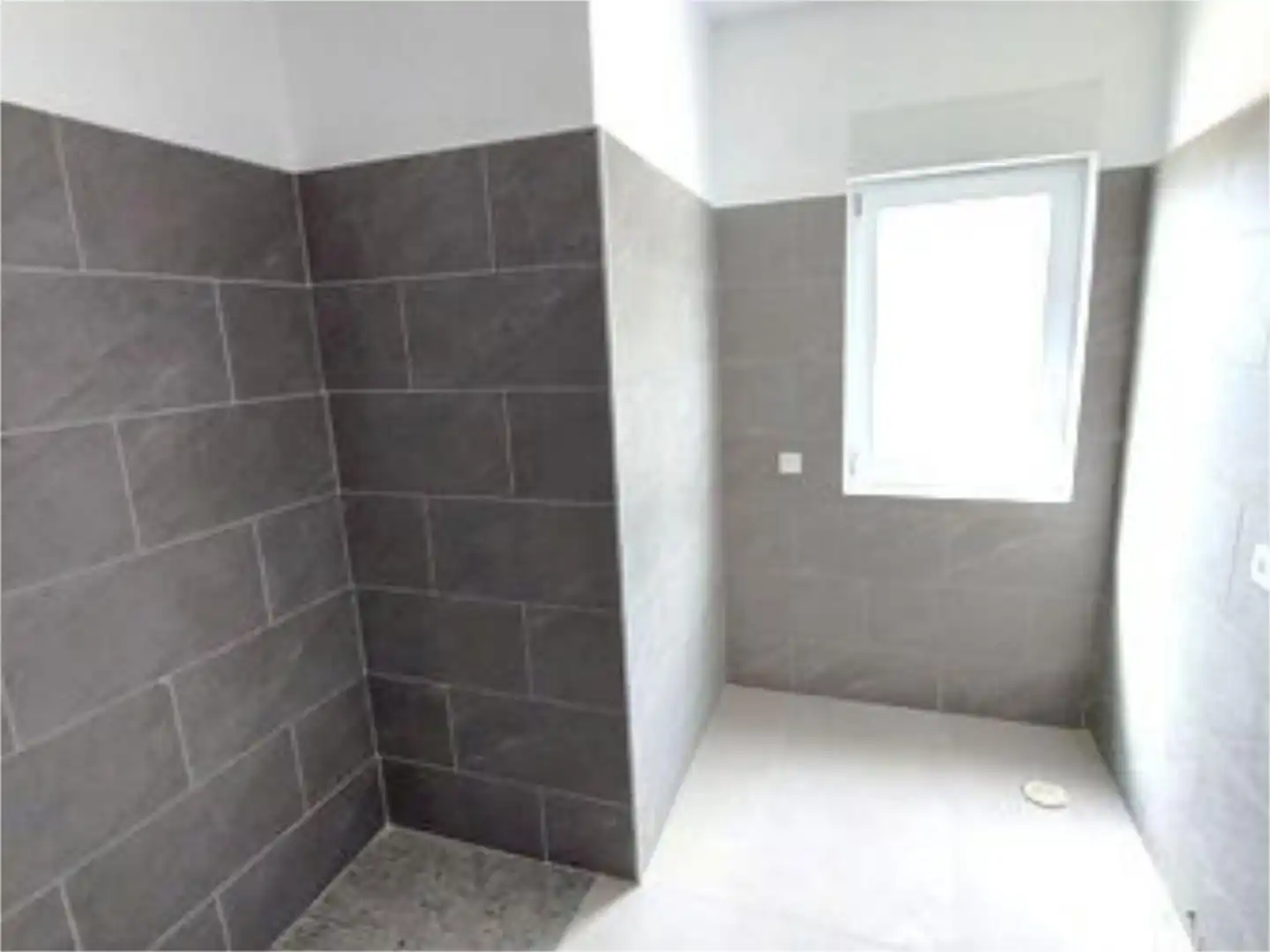 Houses for sale in Calle Barrial de Abajo, 21, El Paso Bathroom of Houses for sale in El Paso with Air Conditioner and Terrace