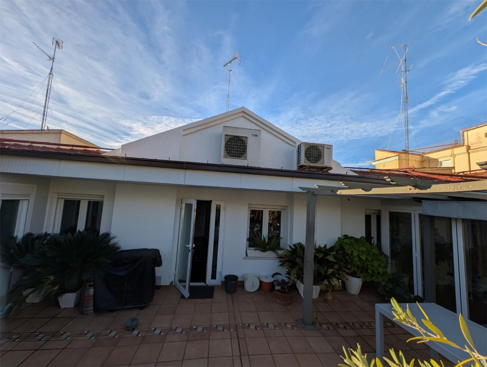 Vista exterior de Pis en venda en  Madrid Capital amb Aire condicionat i Terrassa