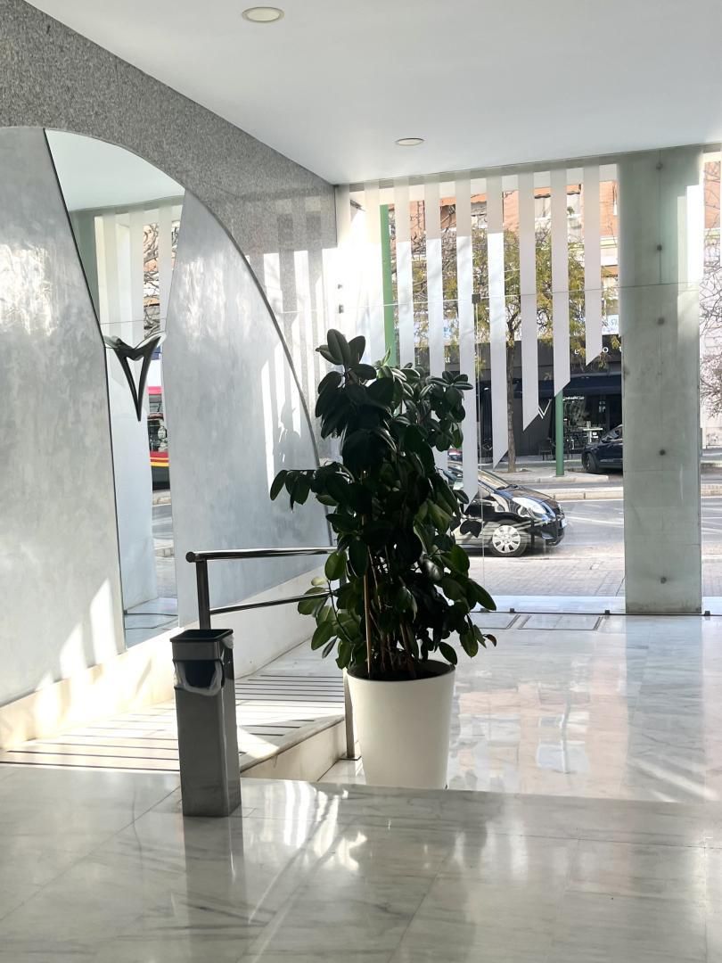 Vista exterior de Pis en venda en  Sevilla Capital amb Balcó