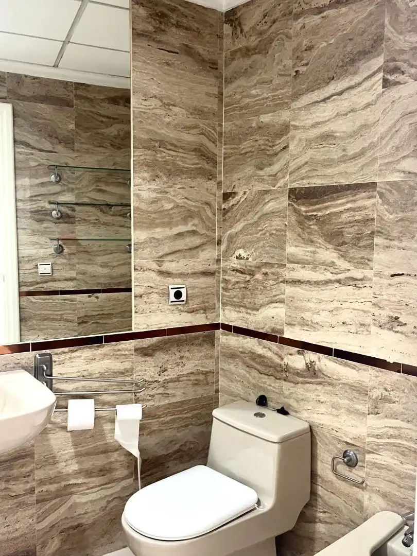 Bathroom of Flat for sale in Sevilla  with Parquet flooring, Storage room and Furnished