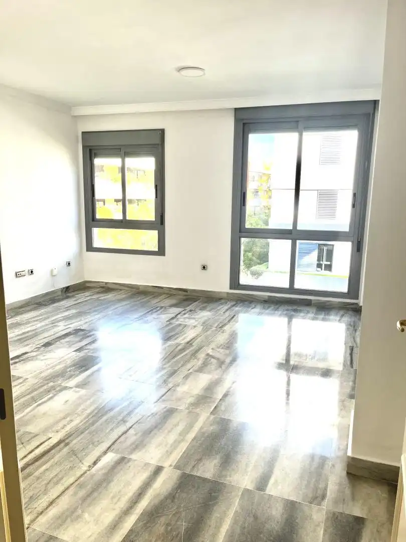 Bedroom of Flat for sale in Sevilla  with Parquet flooring, Storage room and Furnished