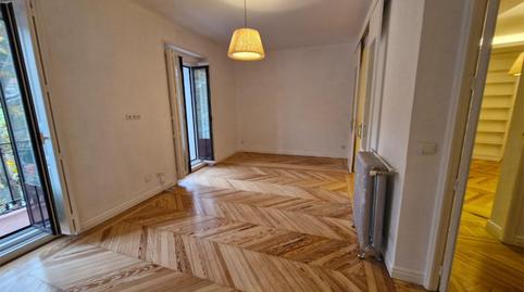 Photo 3 of Flat to rent in Calle de Alfonso XII, 58, Jerónimos,  Madrid Capital