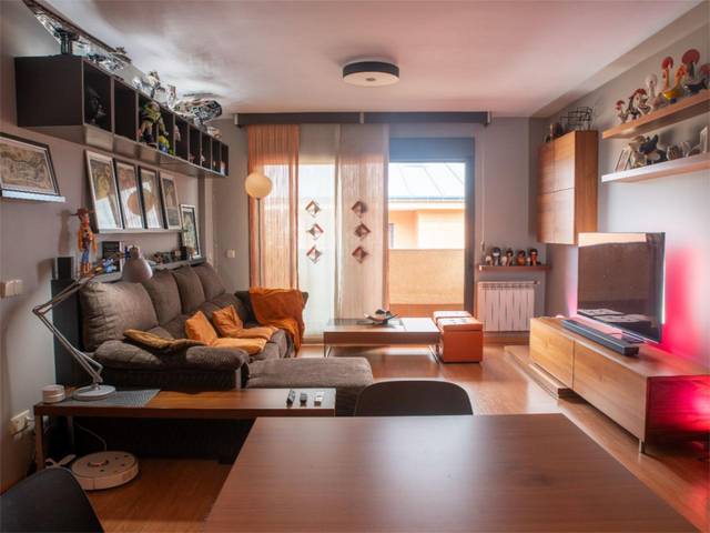 Piso en Venta en Avenida Julio Fuentes, 11 en Viñas Viejas