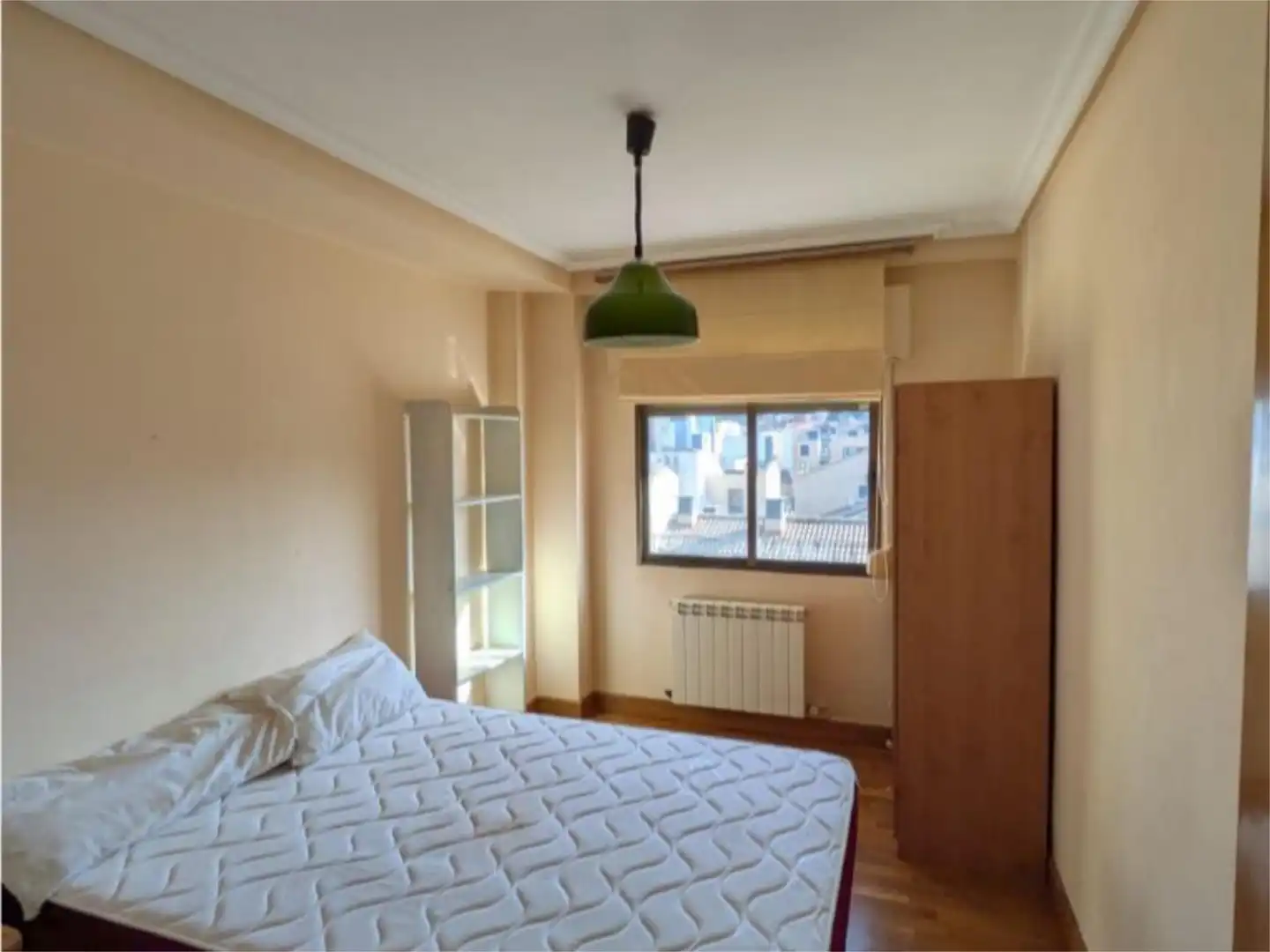 Habitación de Piso en venta en Tudela con Calefacción, Parquet y Amueblado