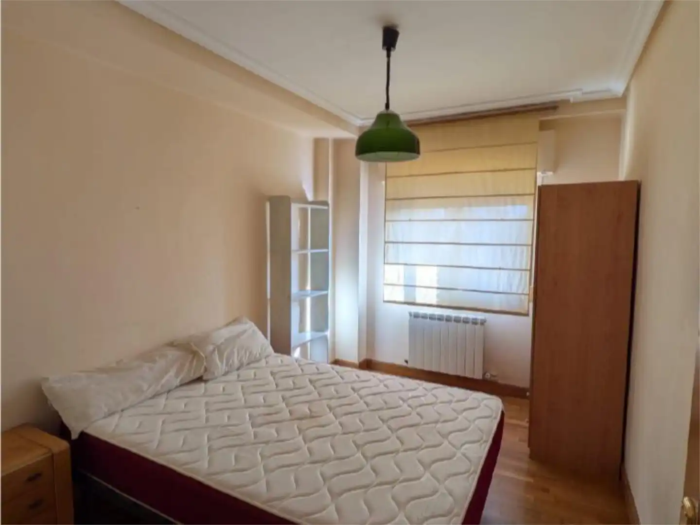 Habitación de Piso en venta en Tudela con Calefacción, Parquet y Amueblado