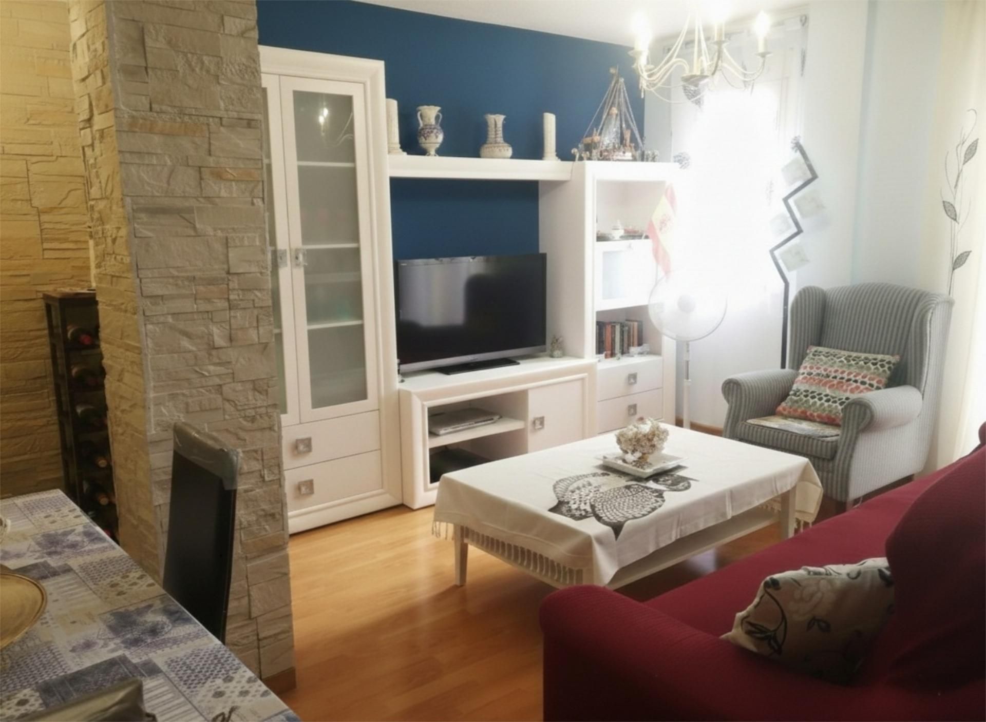 Dúplex en venda a Calle de Santa María de la Cuesta, 8, El Molar (Madrid) Sala d'estar de Dúplex en venda en El Molar (Madrid)