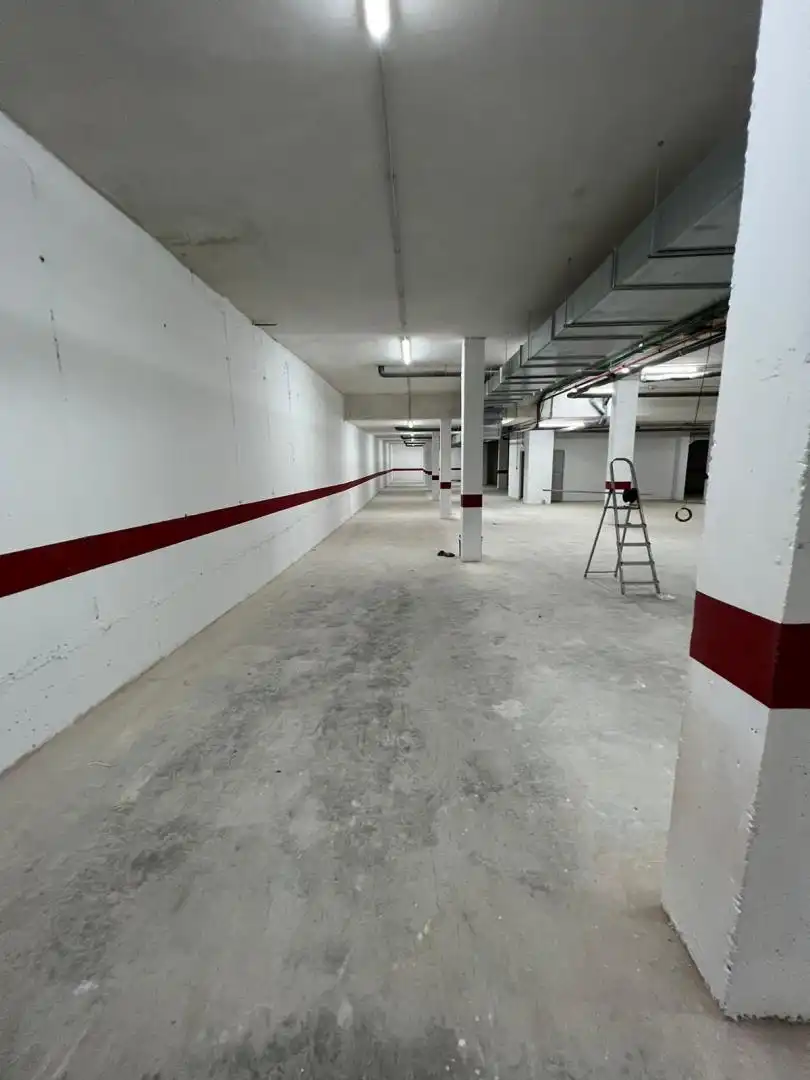 Garage zum Verkauf in Cox