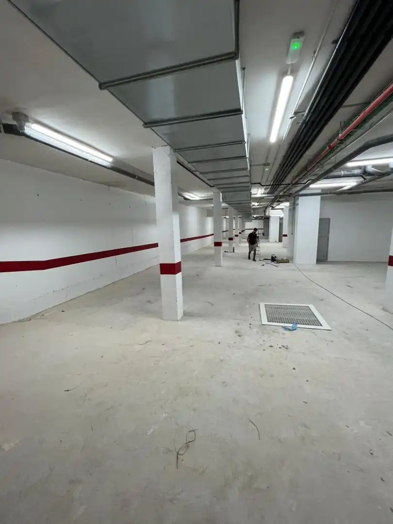 Garage zum Verkauf in Cox
