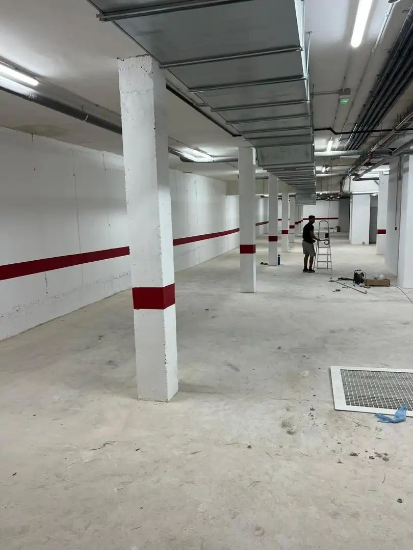 Garage zum Verkauf in Cox