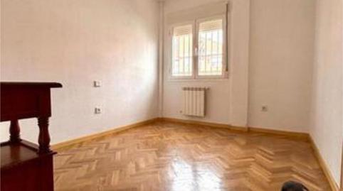 Foto 3 de Casa adosada en venta en Cabanillas del Campo, Guadalajara