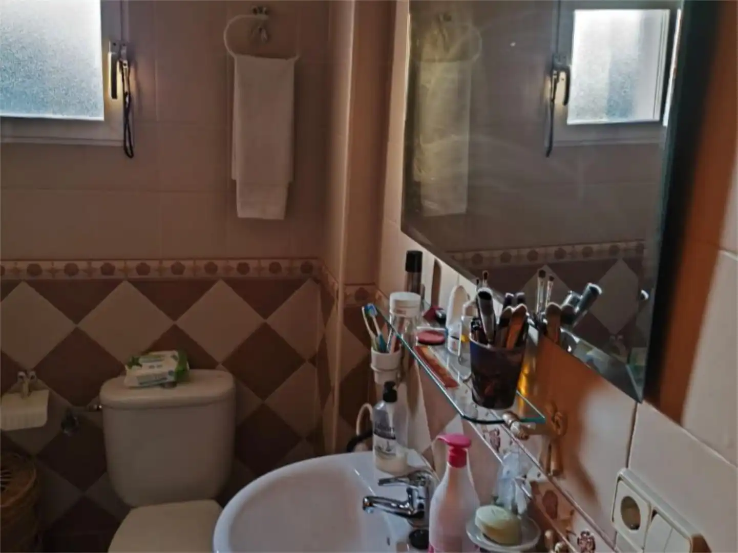 Room in Plaza Virgen de Fátima, 1, El Valle - Universidad Bathroom of Flat for share in Jaén with Air Conditioner, Furnished and Balcony