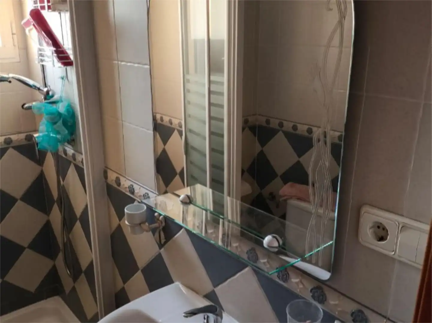 Room in Plaza Virgen de Fátima, 1, El Valle - Universidad Bathroom of Flat for share in Jaén with Air Conditioner, Furnished and Balcony