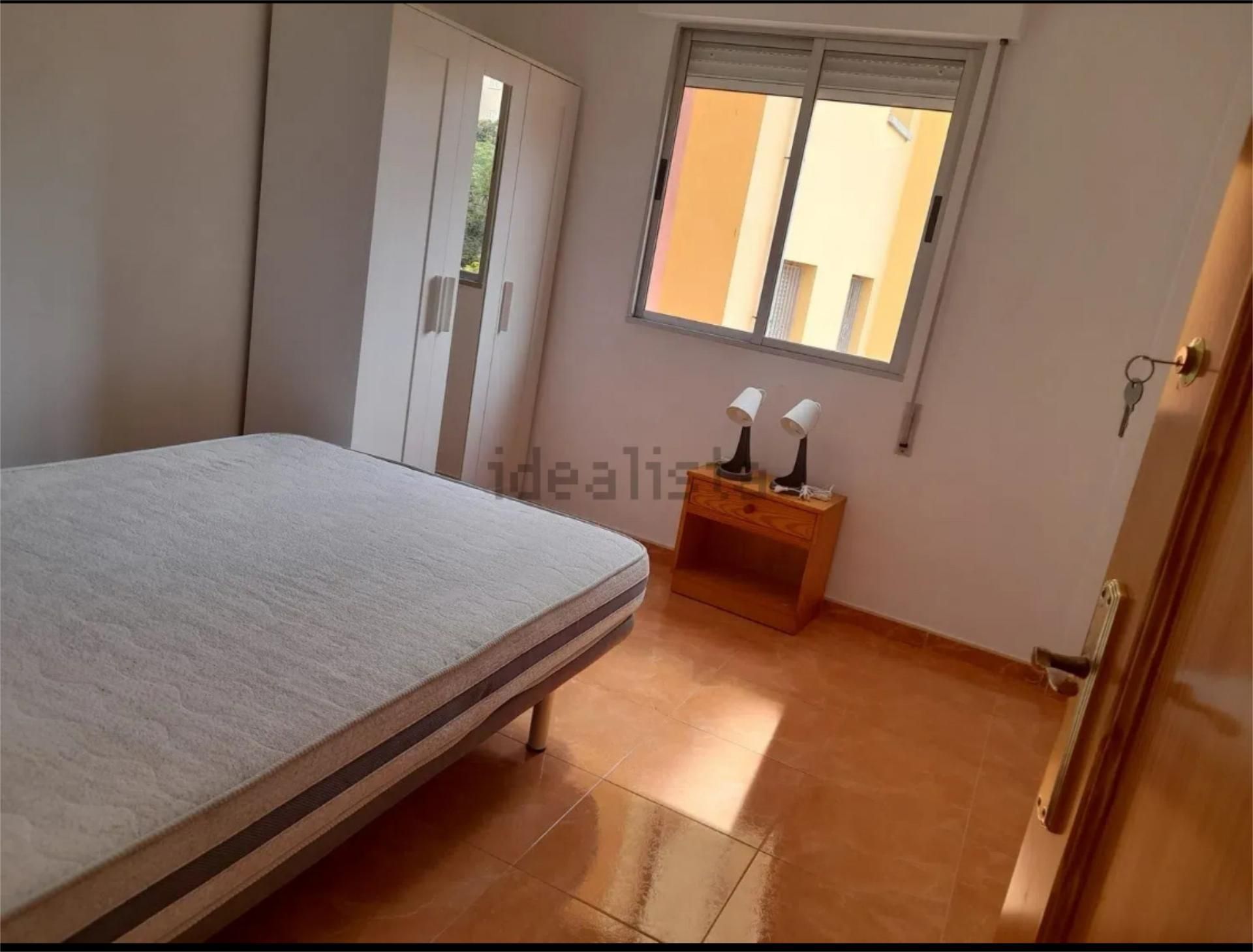 Dormitori de Pis per a compartir en  Palma de Mallorca amb Moblat