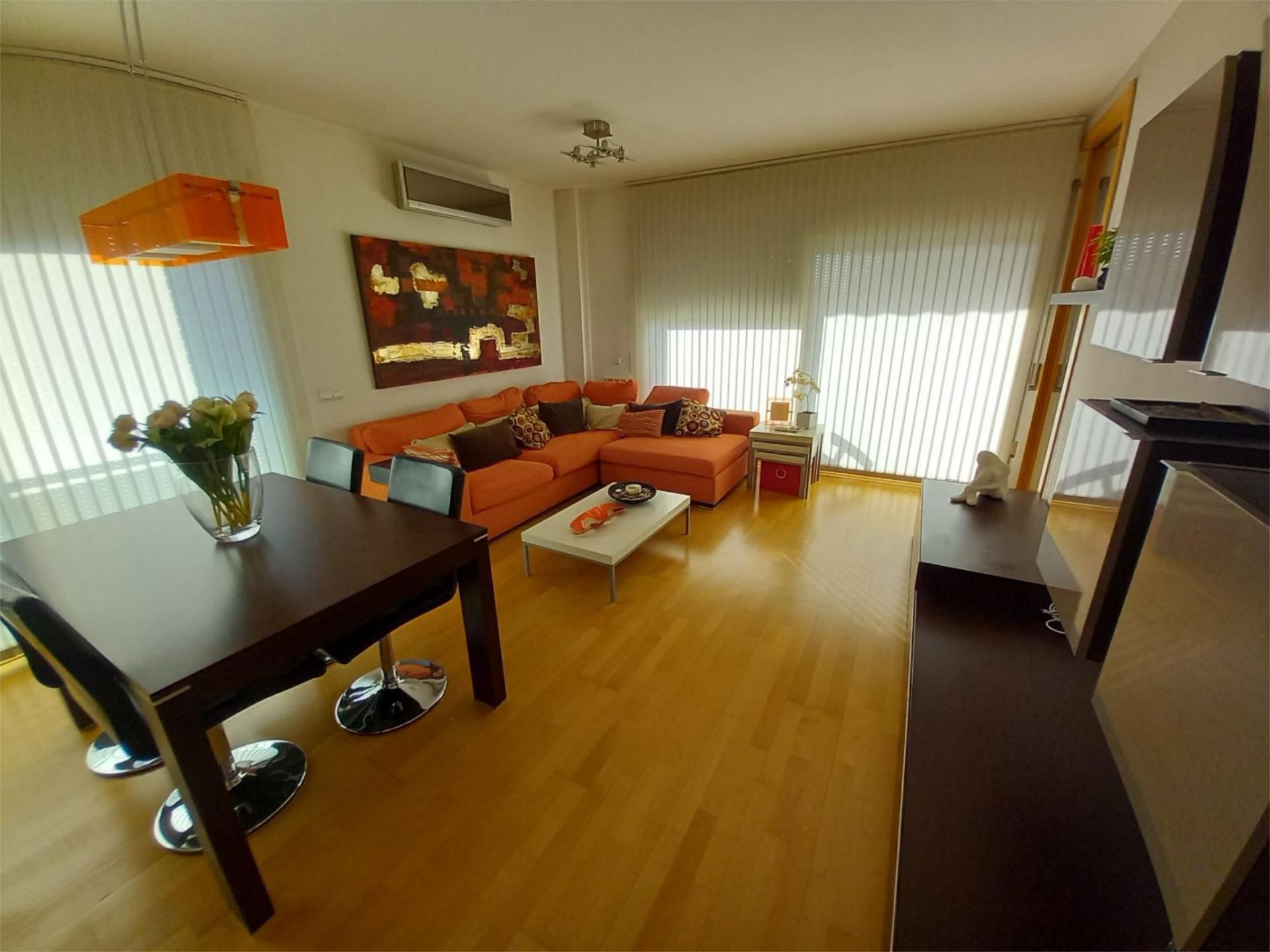 Pis de lloguer a de Joan Fuster, 2, Fonts dels Capellans - Sagrada Família Sala d'estar de Pis de lloguer en Manresa amb Aire condicionat, Calefacció i Parquet