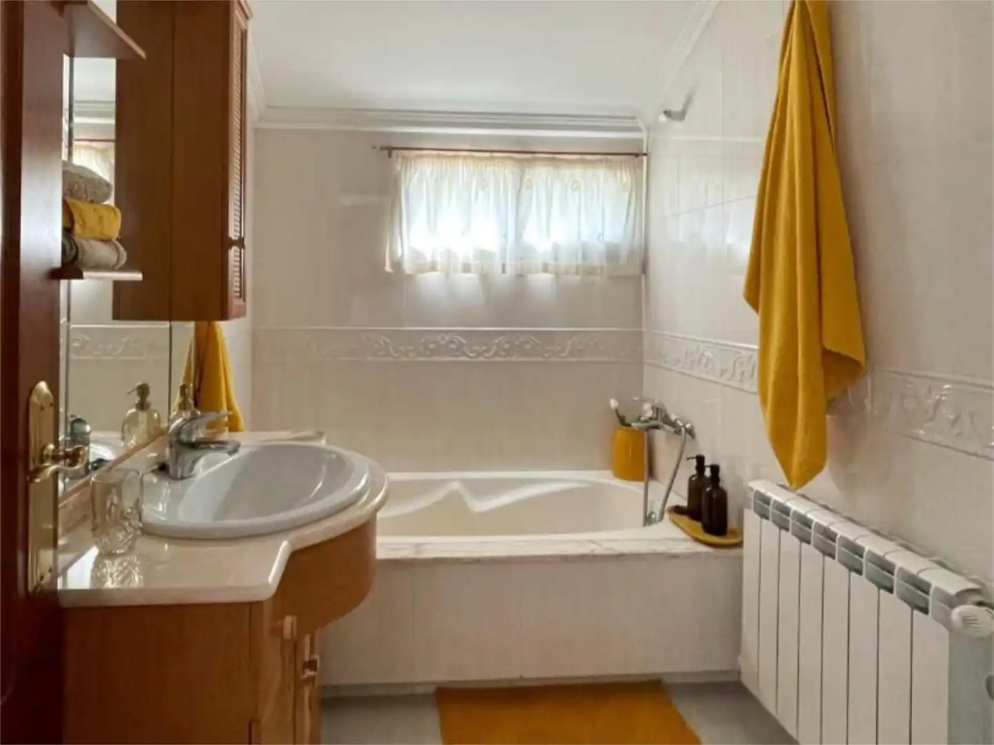 Casa o xalet en venda a Xil, 14, Meaño Bany de Casa o xalet en venda en Meaño amb Calefacció, Jardí privat i Parquet