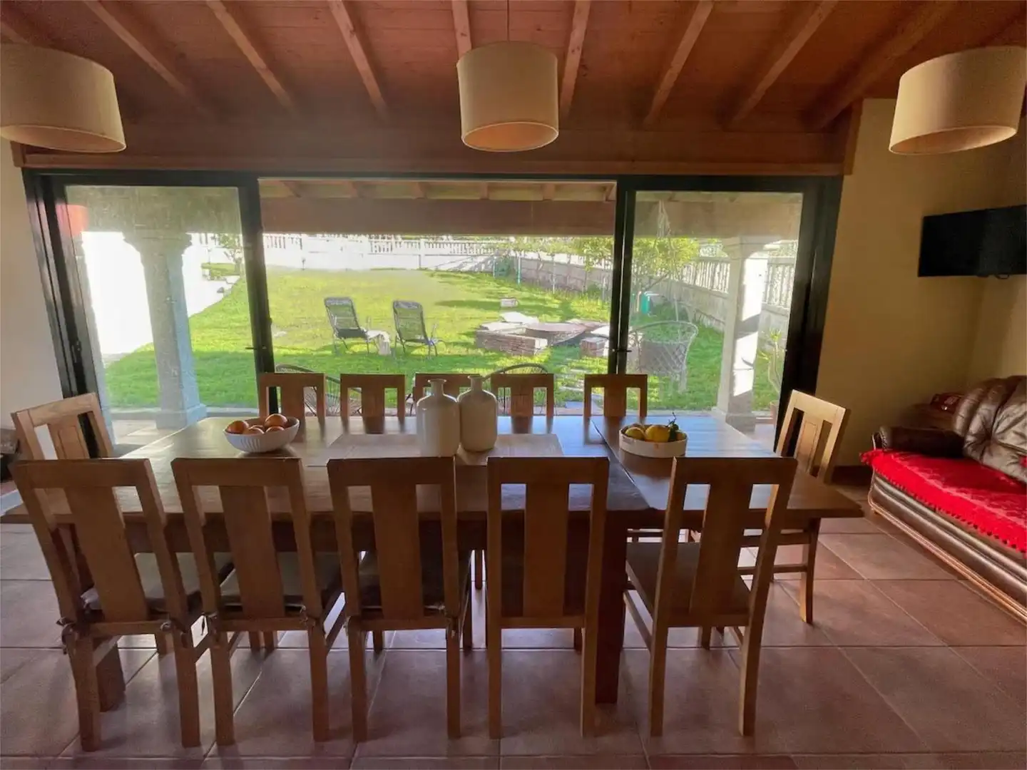 Casa o xalet en venda a Xil, 14, Meaño Menjador de Casa o xalet en venda en Meaño amb Calefacció, Jardí privat i Parquet