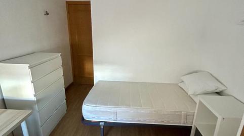 Foto 4 de Pis per a compartir a Calle Dulce Chacón, 4, El Bercial, Madrid