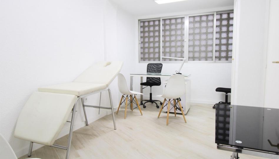 Photo 1 of Flat to rent in Avenida Maisonnave, 6, Ensanche - Diputación, Alicante