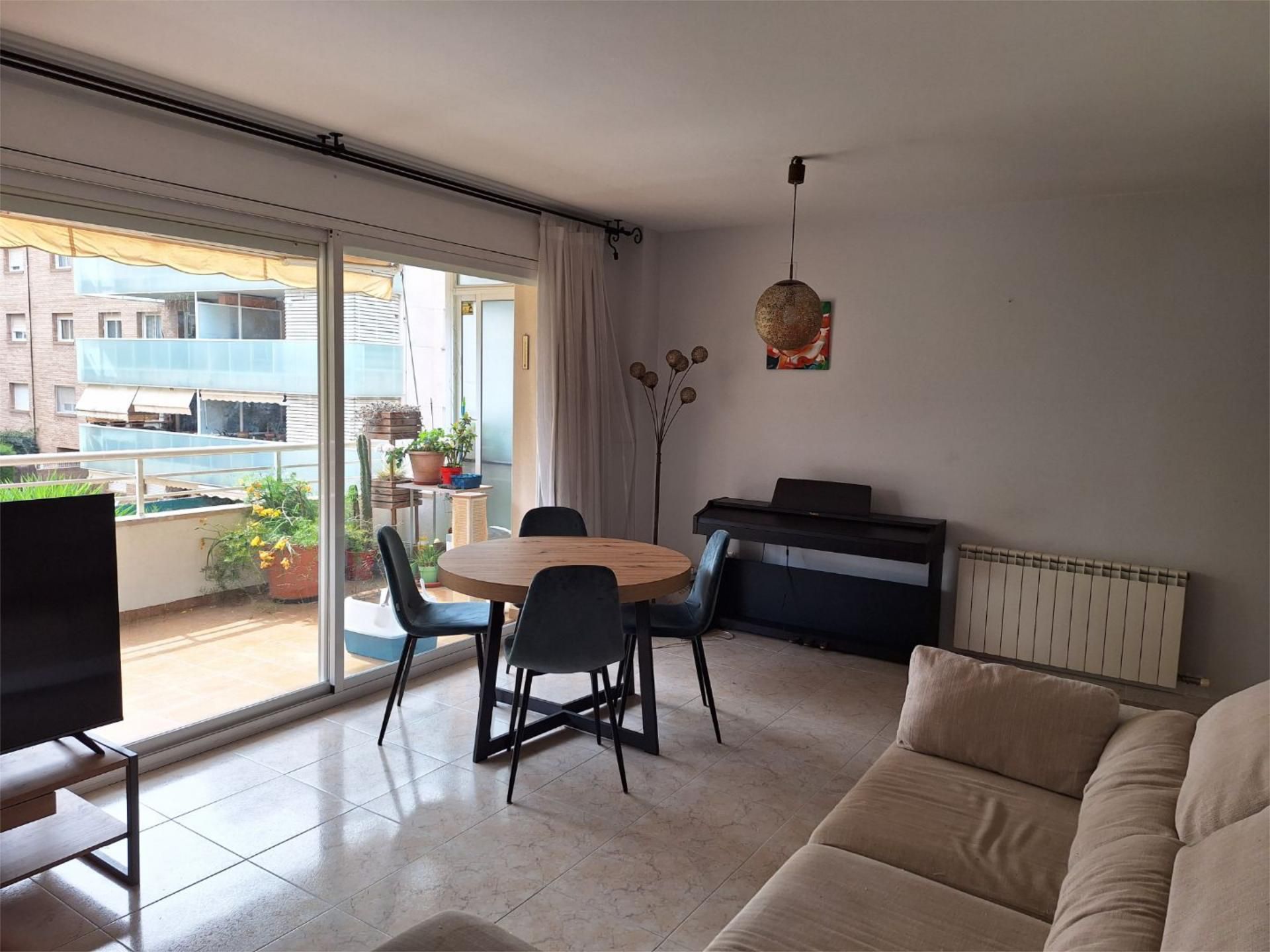 Sala d'estar de Pis en venda en Salou amb Aire condicionat, Terrassa i Piscina