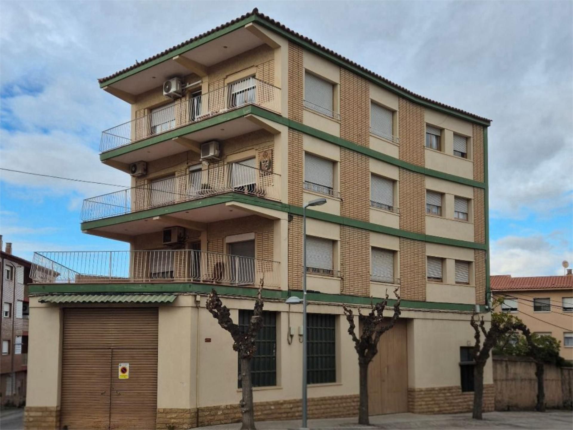 Flat for sale in Calle Obispo García, 14, Caspe Exterior view of Flat for sale in Caspe with Air Conditioner and Balcony