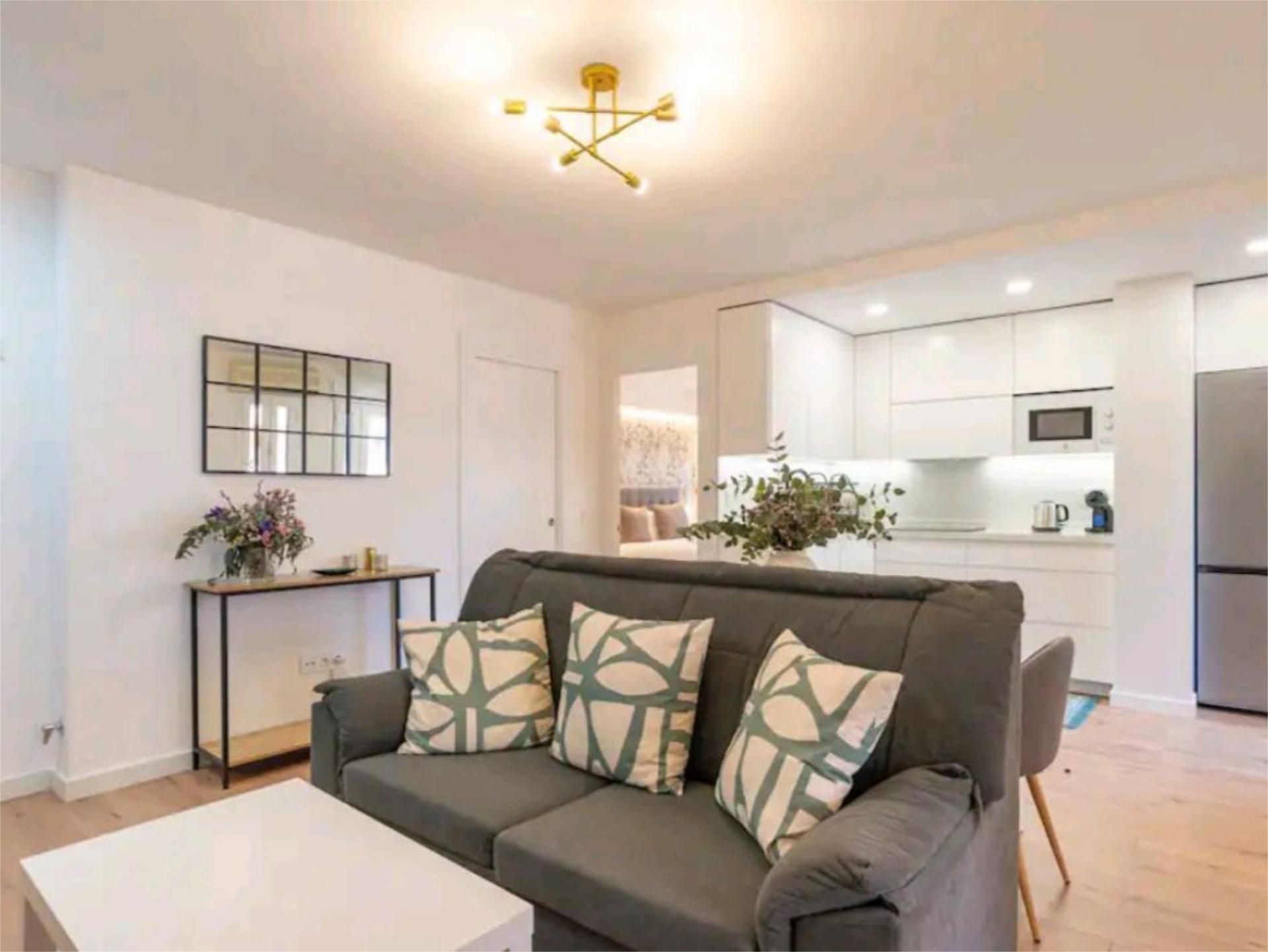 Living room of Flat for sale in Elda  with Air Conditioner and Furnished