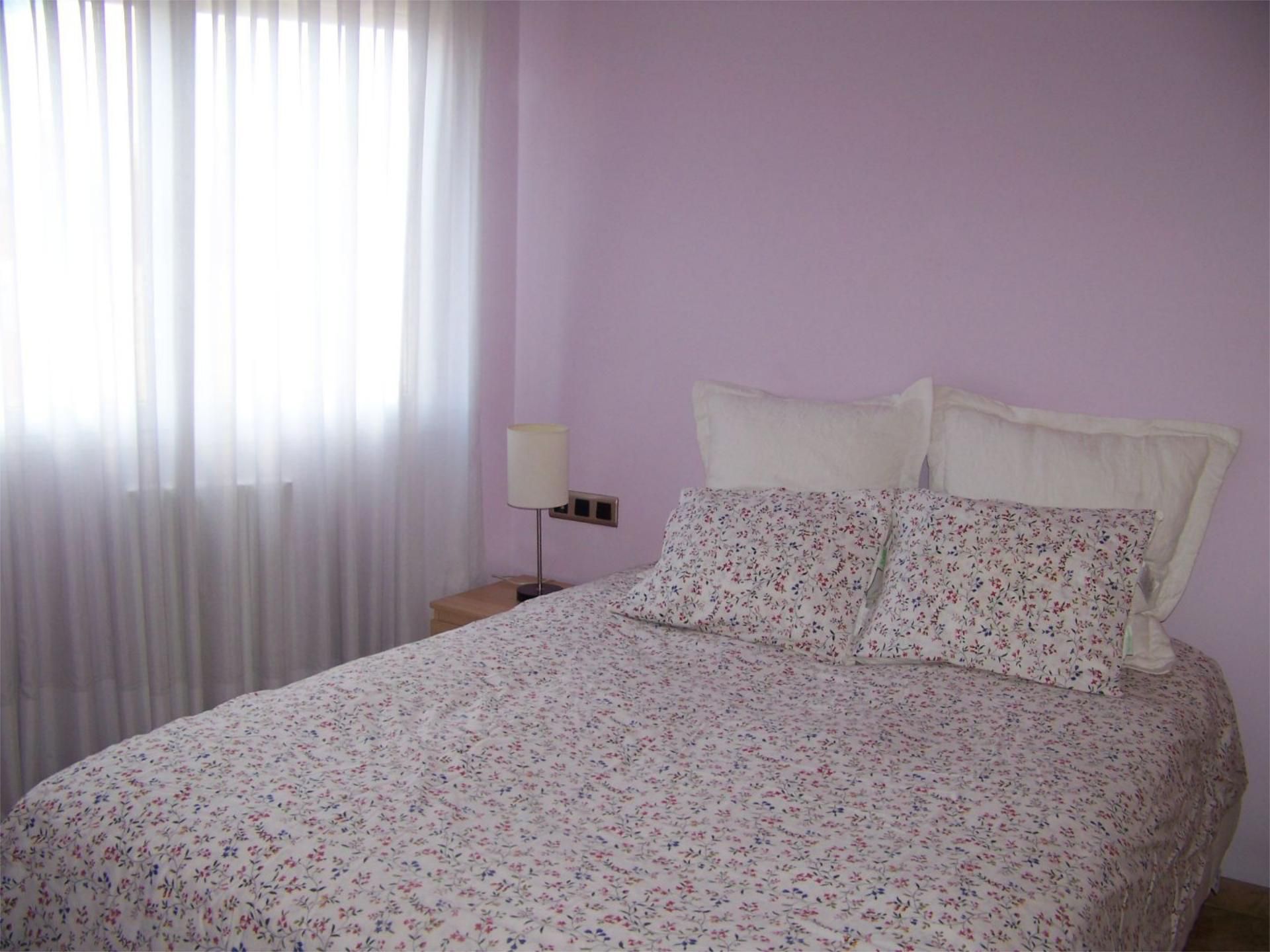 Bedroom of Apartment to rent in  Teruel Capital  with Heating, Furnished and Balcony