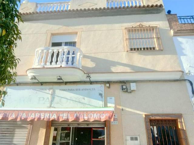 Piso en Alquiler en Avenida Alcalde Justo Padilla Burgos, 37 en Guillena pueblo