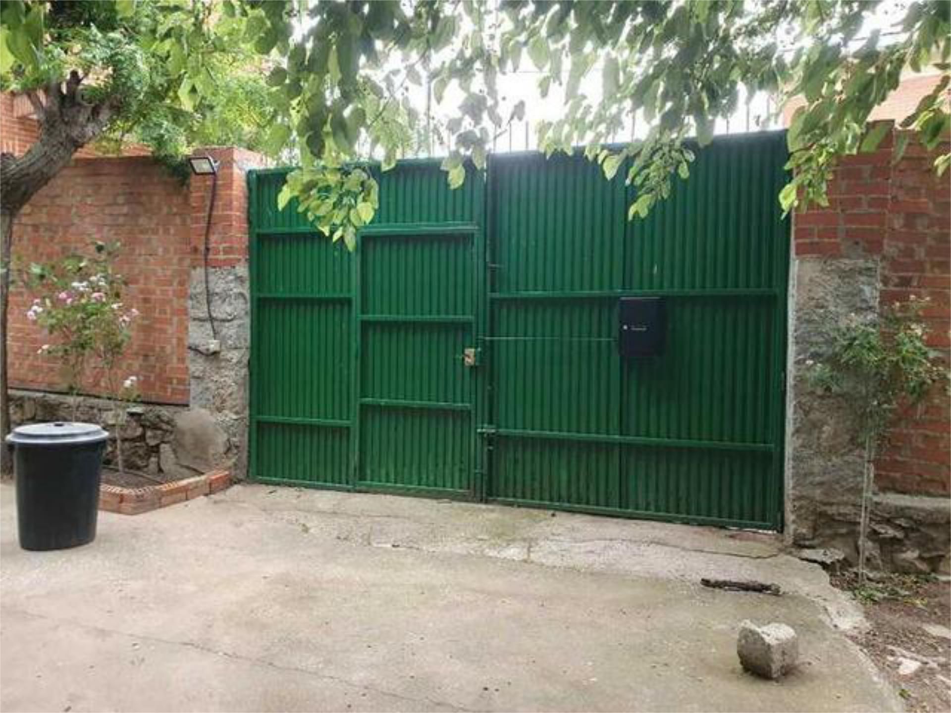 Casa o xalet en venda a Mingorría Vista exterior de Casa o xalet en venda en Mingorría amb Jardí privat, Traster i Moblat