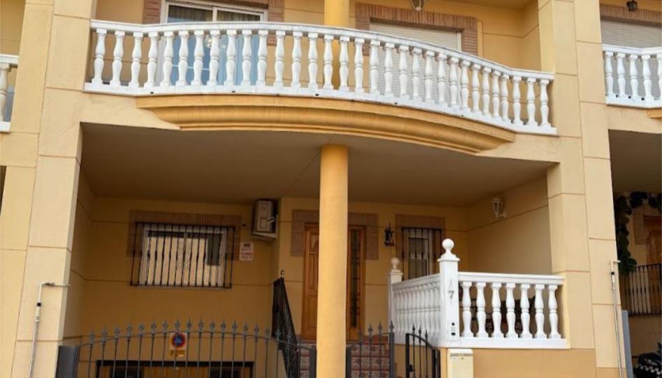 Foto 1 de Casa adosada de lloguer a Calle Carmen de Burgos, 7, Martos, Jaén