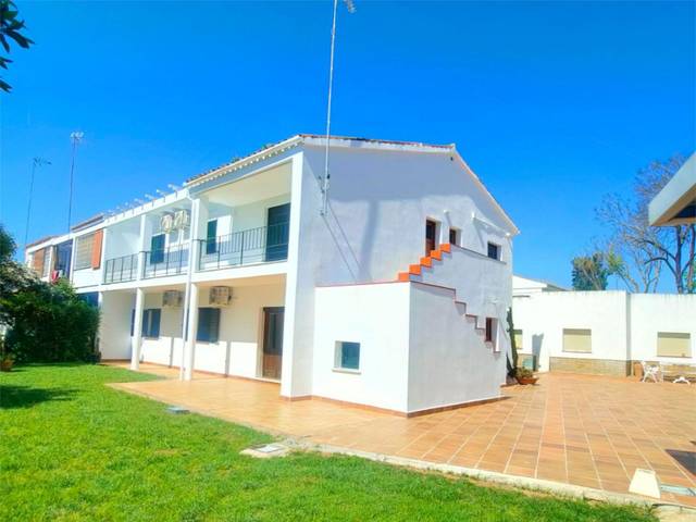 Casa-chalet en Alquiler en Calle Salto de Alvarado, 36 en Santa Clara