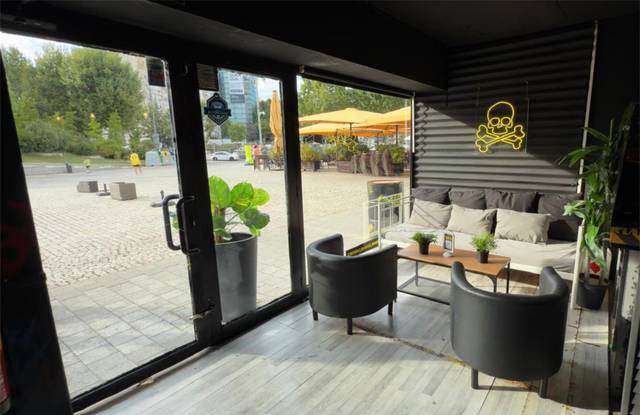 Local comercial en Alquiler en Calle de Leganés, 4 en La Avanzada - La Cueva