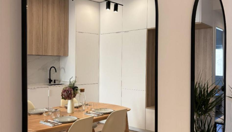 Piso en venta en Calle de Los Algodonales, 45, Berruguete, Madrid - imagen 1 Foto 1 de Piso en venta en Calle de Los Algodonales, 45, Berruguete, Madrid