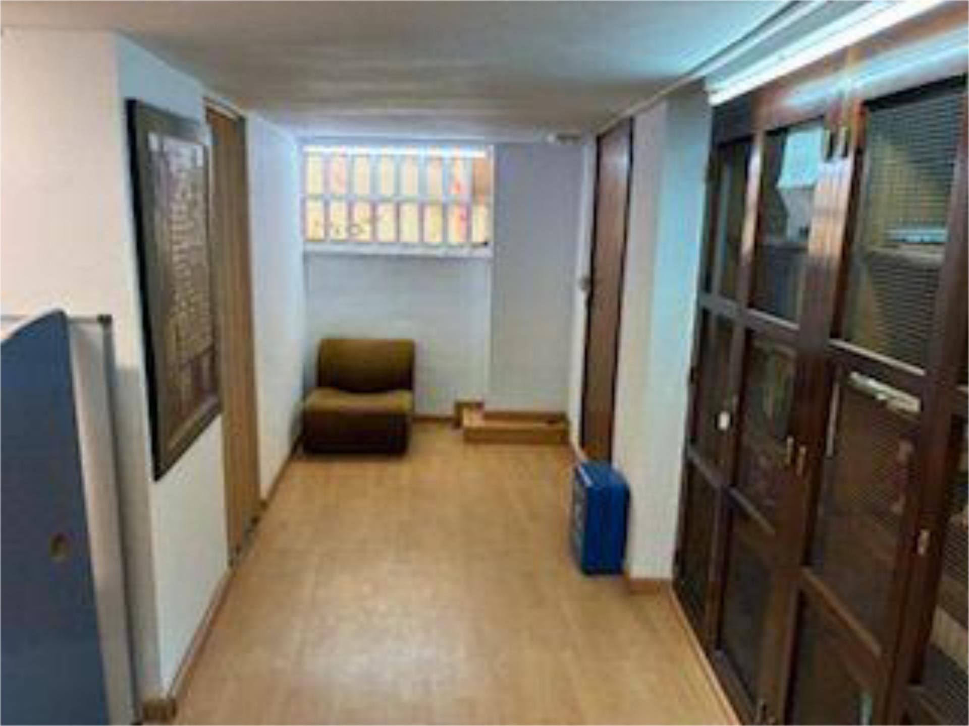 Oficina de lloguer en  Valencia Capital amb Aire condicionat