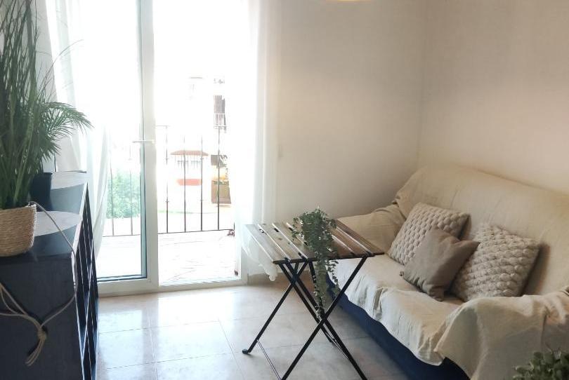 Foto 1 de Pis de lloguer a Calle la Retama, 21, Valdeolletas - Las Cancelas - Xarblanca, Málaga